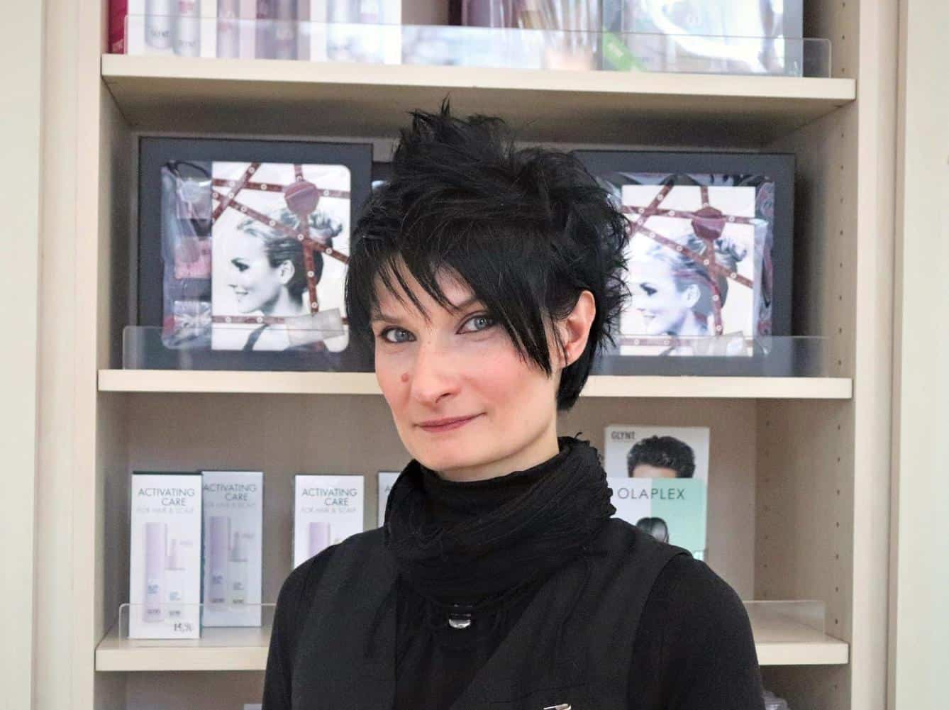 Friseurin-Diana-Brückner-bei-POPHAIR-01-e1584010016713 Diana Brückner Friseurin-Diana-Brückner-bei-POPHAIR-01-e1584010016713