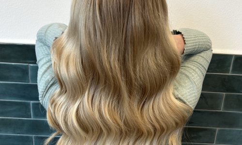 Haarverlängerung in blondem Haar 3